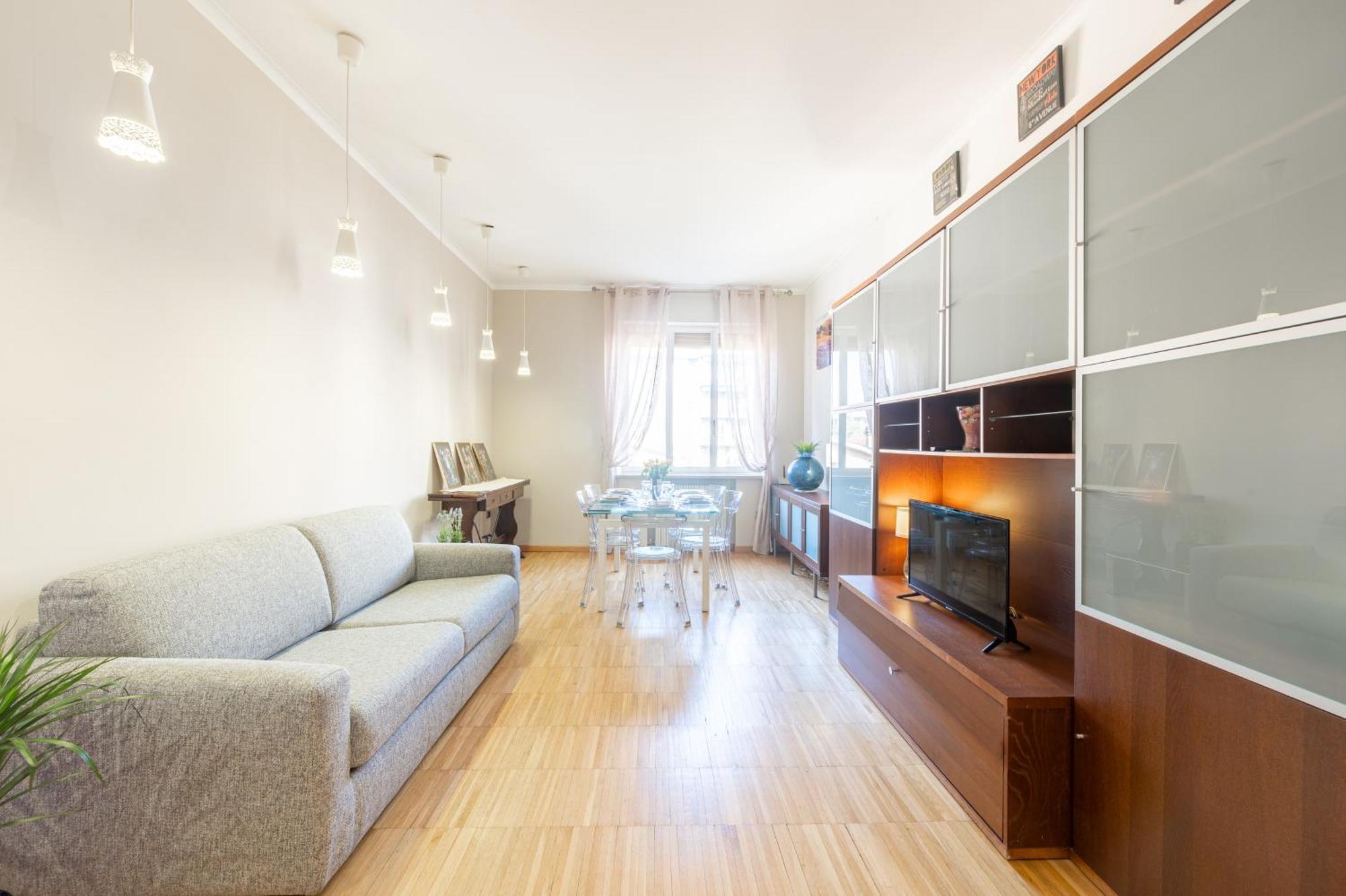 Charme Parmense: Eleganza E Storia Apartment *