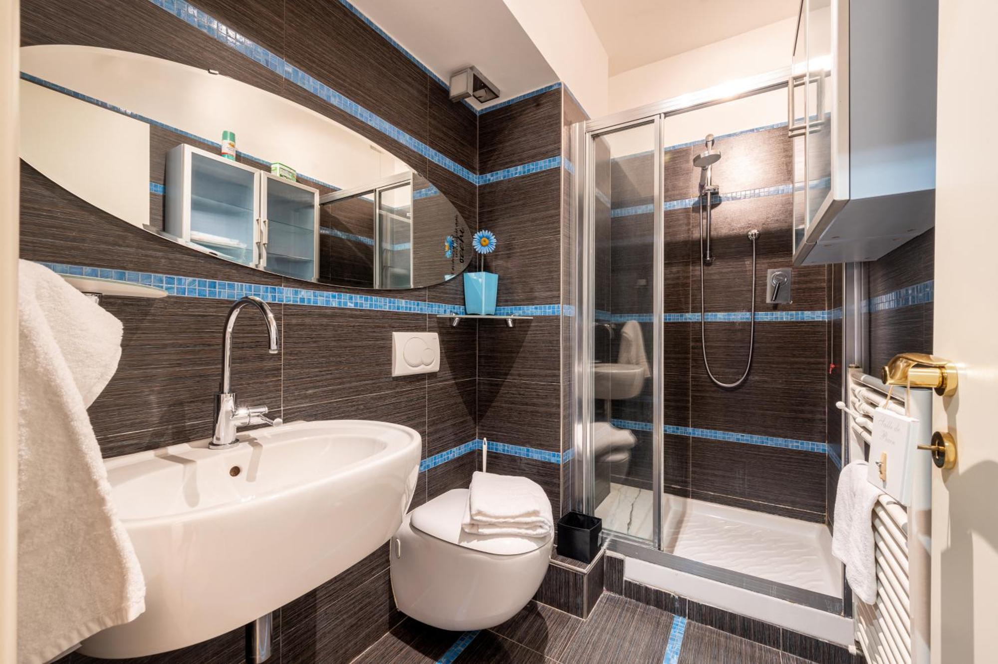 Charme Parmense: Eleganza E Storia Apartment